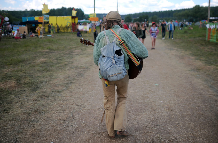 Гость фестиваля «Пустые холмы» в 2011 году. © Владимир Астапкович/ИТАР-ТАСС