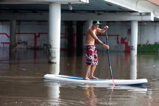 В Тольятти потоп - это повод заняться спортом