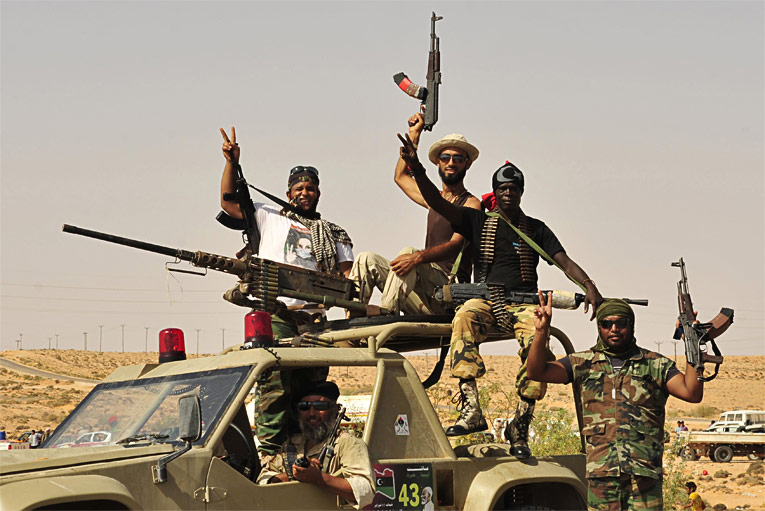 Противники Каддафи готовы взять город Бен Валид. © Reuters