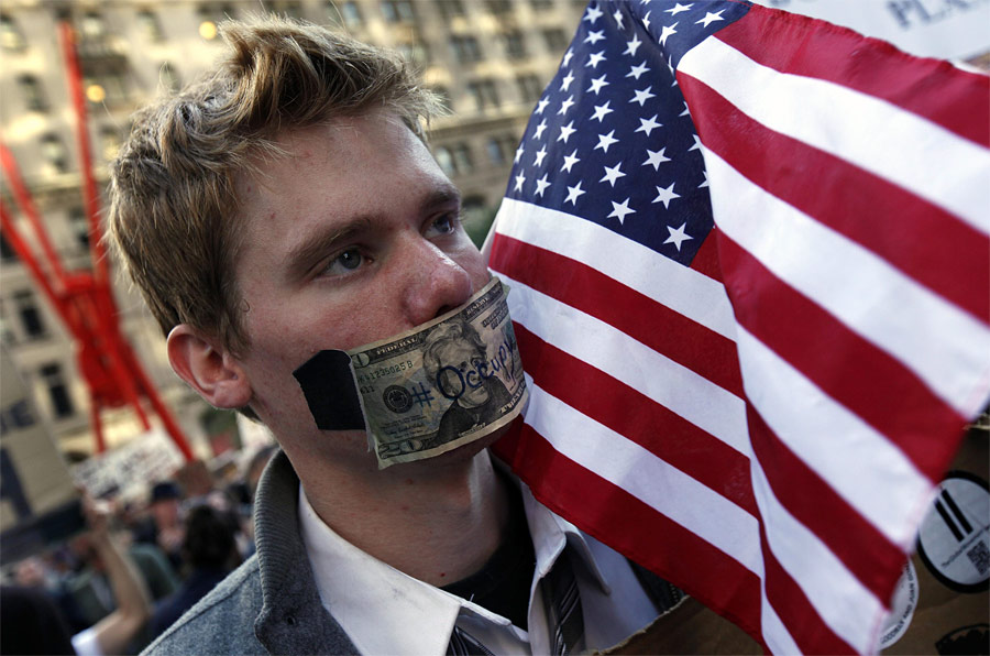 Участник акции «Occupy Wall Street». © Mike Segar/Reuters