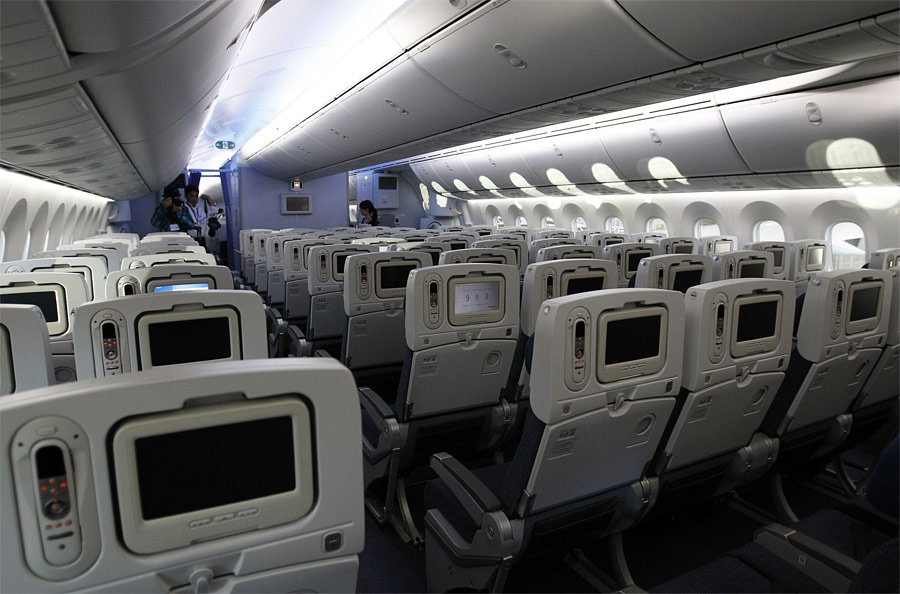 Салон самолета Boeing 787 Dreamliner. © Toru Hanai/Reuters