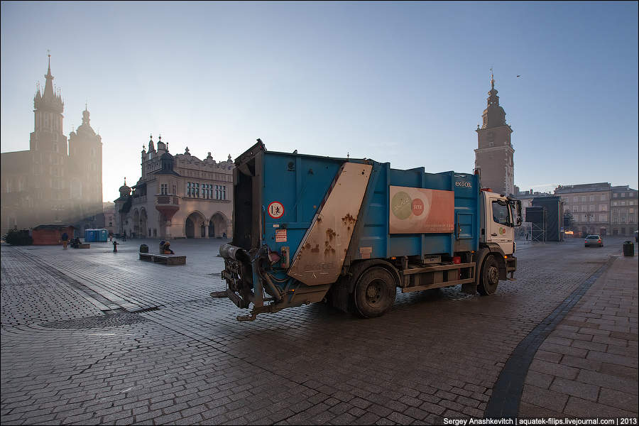 Как убирают мусор в Кракове