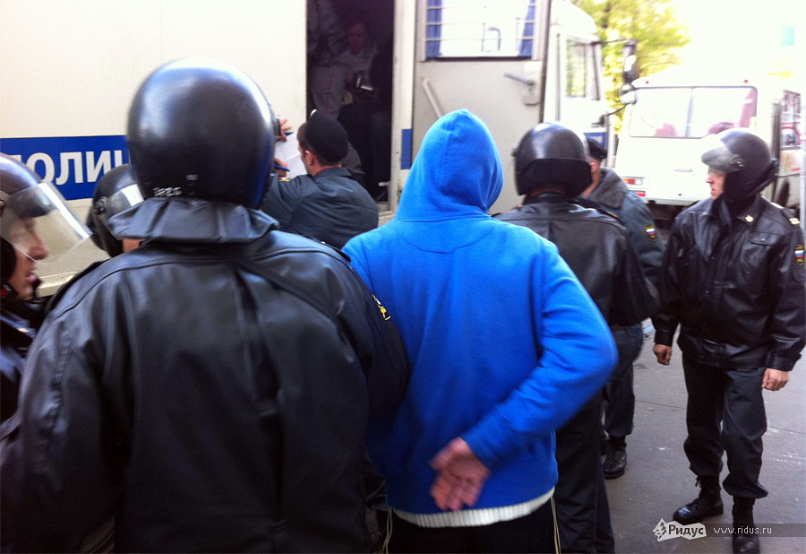 Полиция провела первые задержания националистов. © Антон Белицкий/Ridus.ru