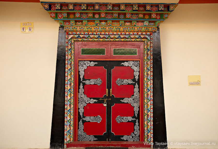 Tibetan door