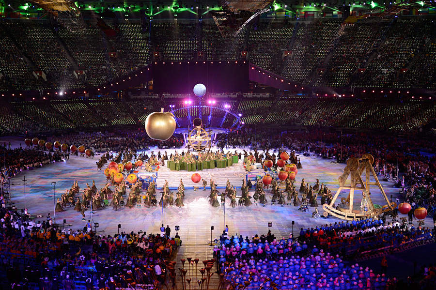 Открытие паралимпийских игр. Открытие летних Паралимпийских игр Лондон 2012. Церемония открытия Паралимпийских игр 2012. Паралимпийские игры открытие. Церемония открытия Паралимпийских игр 2004.