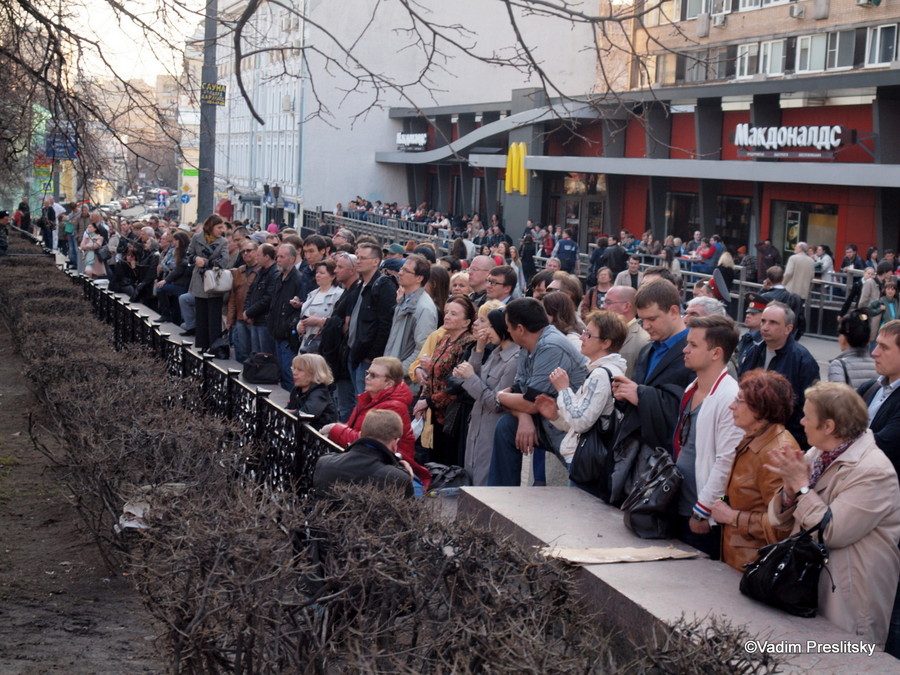 Митинг в поддержку Алексея Навального и обвиняемых по «Болотному делу». Новопушкинский сквер. Москва. ©Vadim Preslitsky