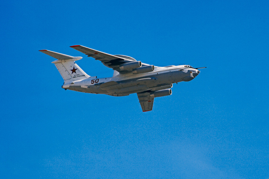 А-50 - самолёт дальнего радиолокационного обнаружения и управления, созданного на базе военно-транспортного Ил-76.