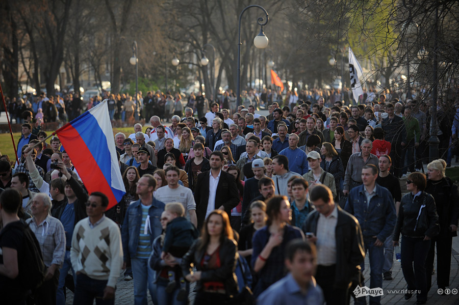 Митинг стих. Жители Астрахани. Астрахань люди. Население Астрахани фото. Стихотворение про митинги.