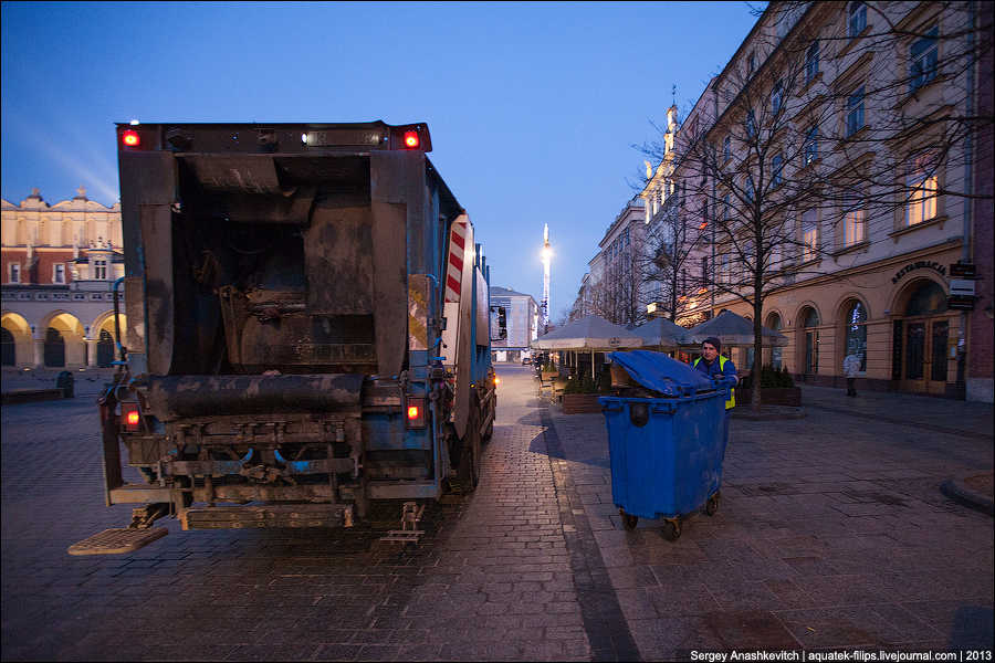 Как убирают мусор в Кракове