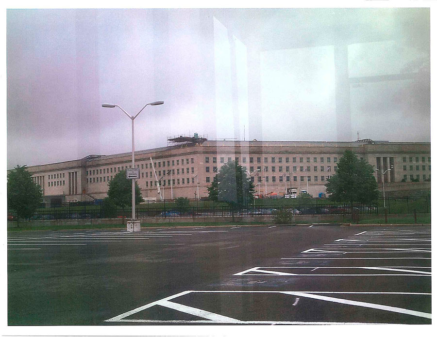 Фото здания Пентагона, сделанное Резваном Фердаусом в ходе подготовки к теракту. © Документ для прессы. Министерство Юстиции США/Reuters