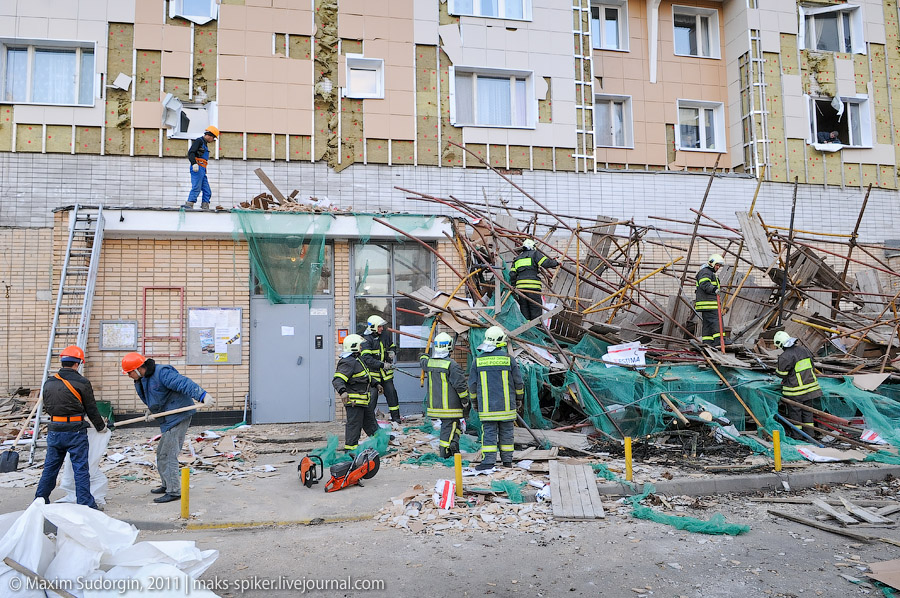 Обрушение строительных лесов в Зеленограде. © Максим Судоргин