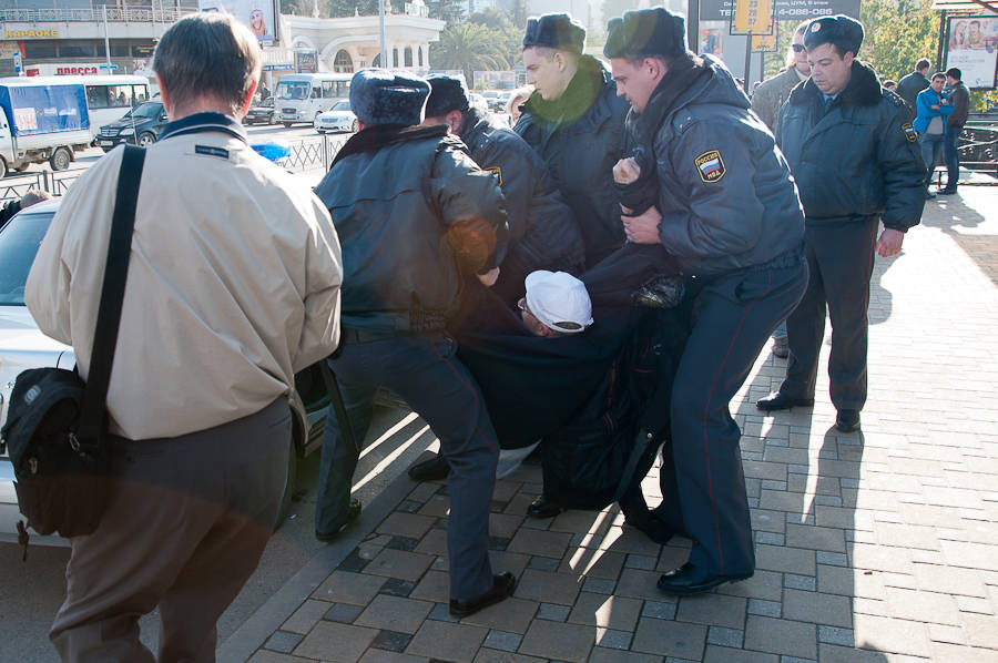 Сход граждан за Честные Выборы. Сочи, 10 декабря 2011 года. © Евгений Реутов.