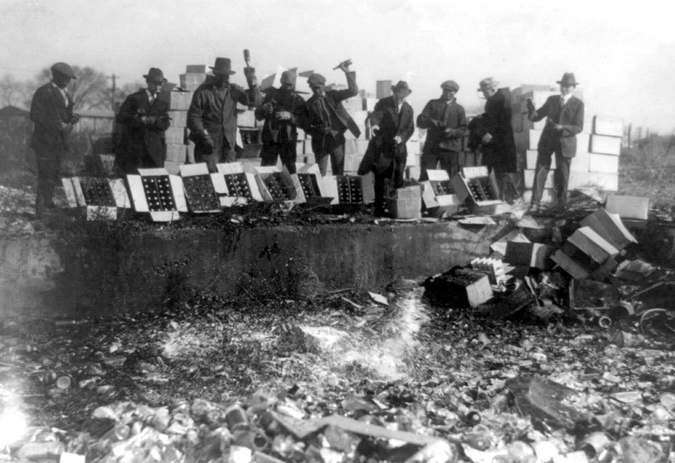 Уничтожение 749 ящиков с пивом в округе Колумбия.