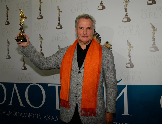 Режиссер Сергей Ястржембский, победивший в номинации "Лучший неигровой фильм", на XII Торжественной церемонии вручения Национальной Премии "Золотой Орел".