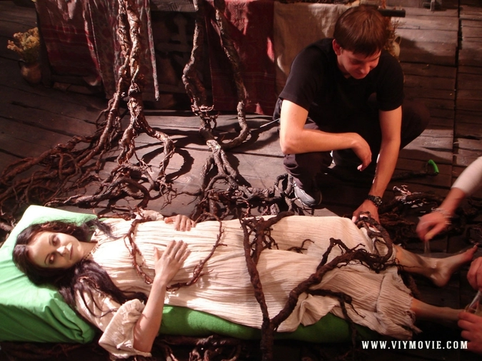 Ольга Зайцева на съёмках фильма «Вий»