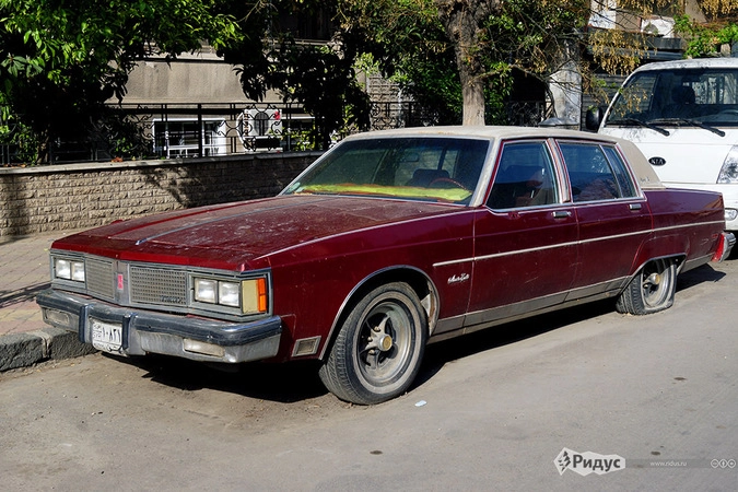 Oldsmobile Delta 88 4-хдверный.