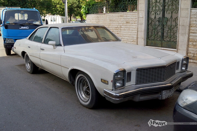  Buick Regal Sport Coupe 4 door 1970-80 годы.