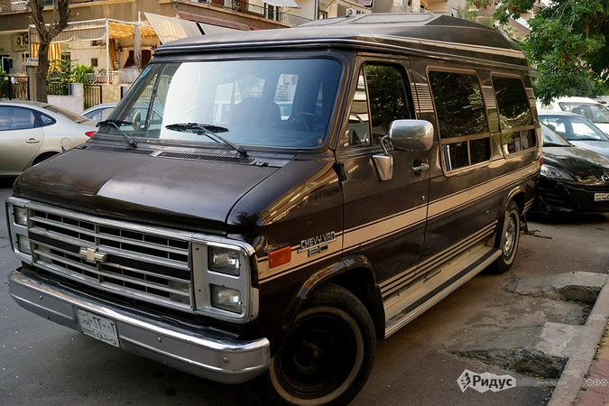 Chevrolet Chevy Van 1971-1996 г.