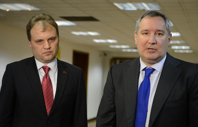 Заместитель председателя правительства РФ, спецпредставитель президента России по Приднестровью Дмитрий Рогозин и глава Приднестровья Евгений Шевчук.