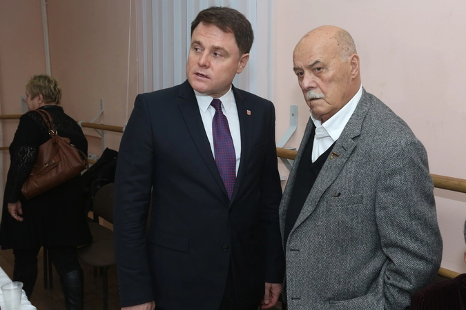 Губернатор Тульской области Владимир Груздев и режиссер Станислав Говорухин 