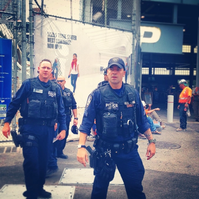 Полиции здесь не меньше чем в России.