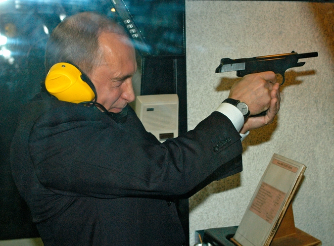 Стрельба в тире.