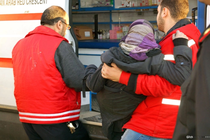 Девушку вынесли на руках. От истщения она не могла ни идти, ни стоять. Ей была моментально оказана медицинская помощь.