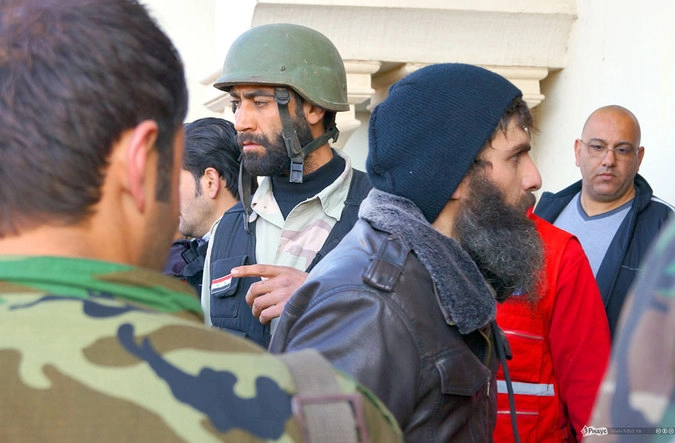 Некоторые из вышедших из окружения выглядели как стопроцентные боевики. Их судьбу будет решать суд и они на это согласились, чтобы сохранить свои жизни.