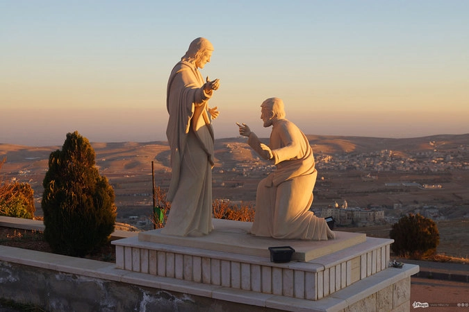 Монастырь св. Фомы: один из даров монастырю верующими.