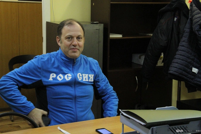 Олег Митволь регулярно читает законы и «Ридус», потому вооружен информационно и юридически.