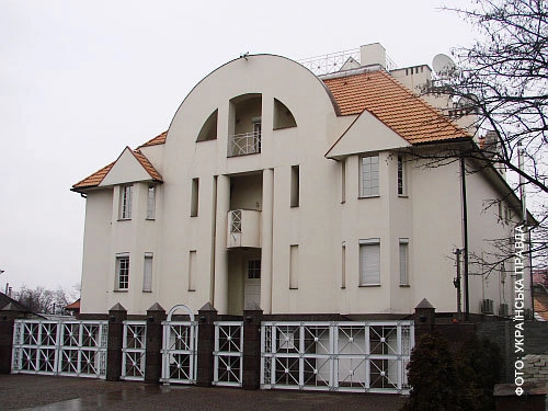 In article be99142df9