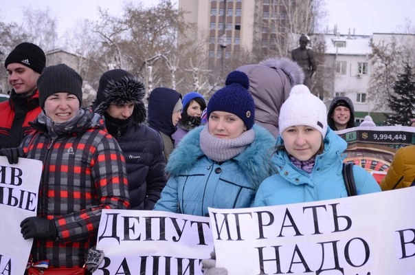 In article 2160e863c4