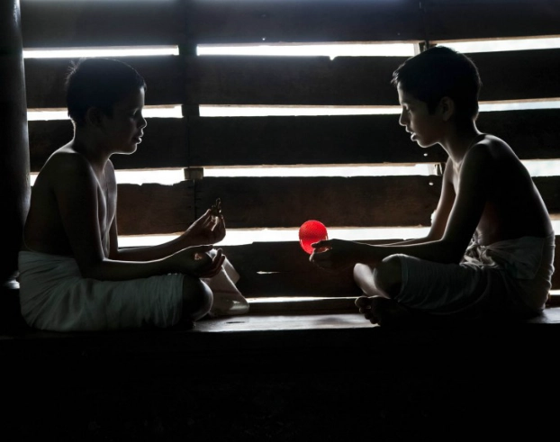 In article 5cb1f54212