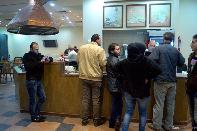 Попытки добыть еду.