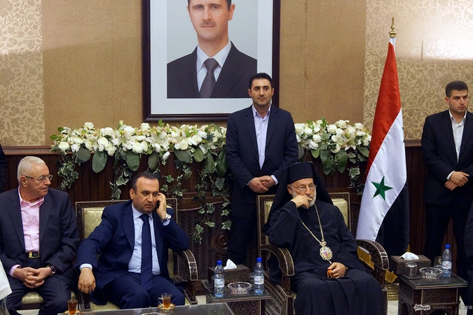 Томительное ожидание длится который час.