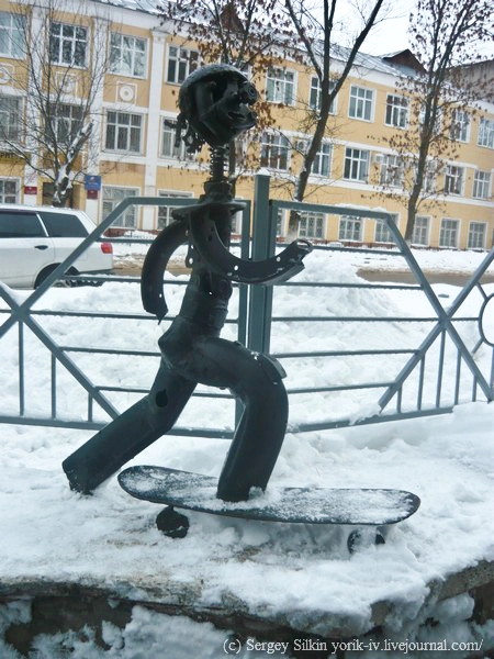 In article ef83bf551f