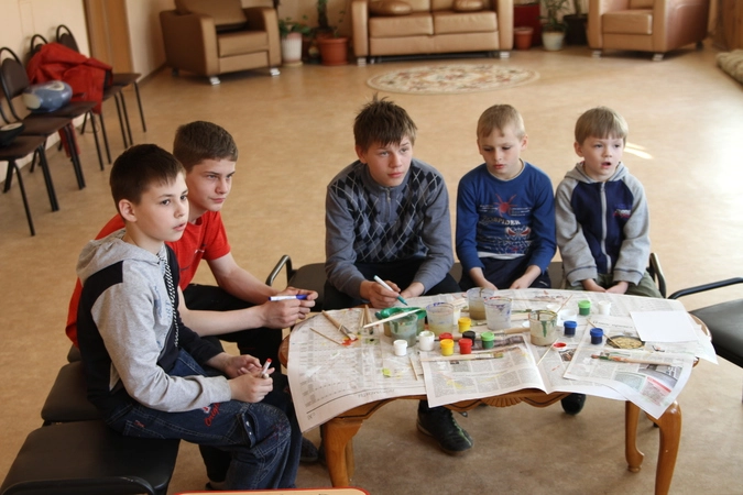 Мальчишки задумались...