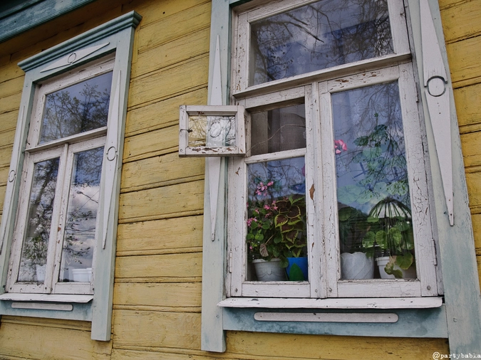 Ах, цветы в окошке