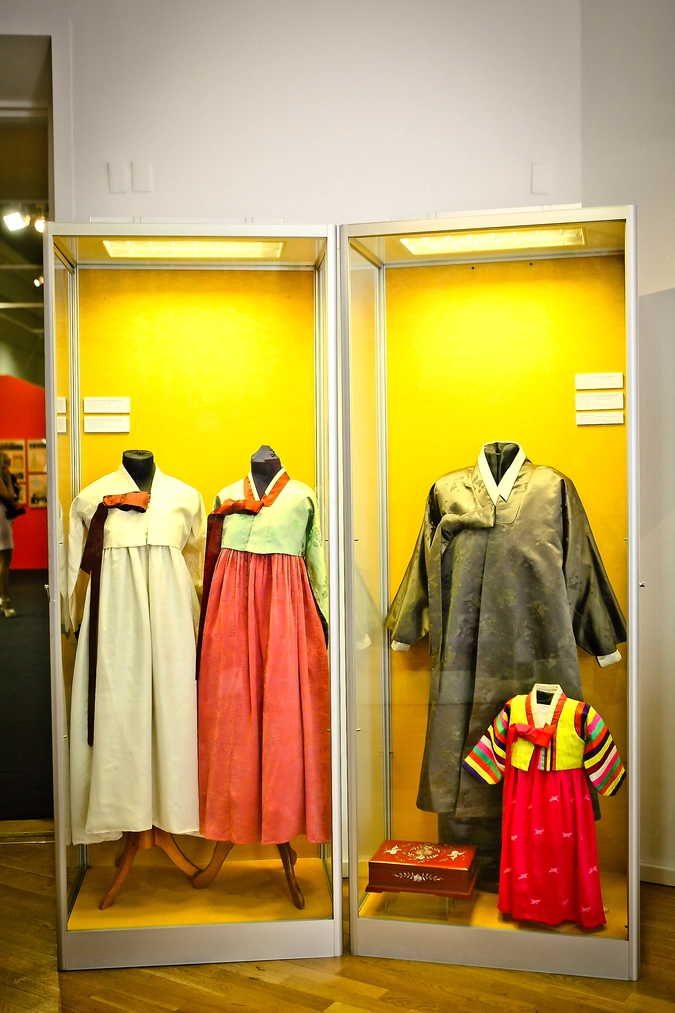 Национальные корейские костюмы.