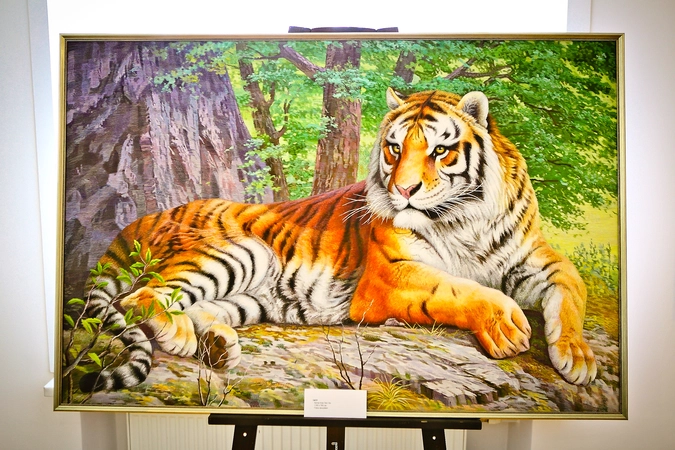 Экспонат выставки. Ткань, вышивка.