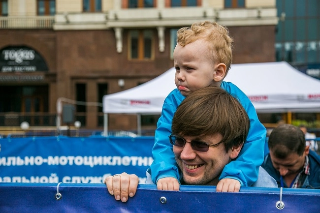 In article 0ddd9c02b7