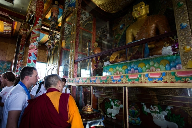 Экскурсия по дацану.