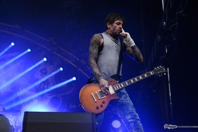 Роб Холлидей 