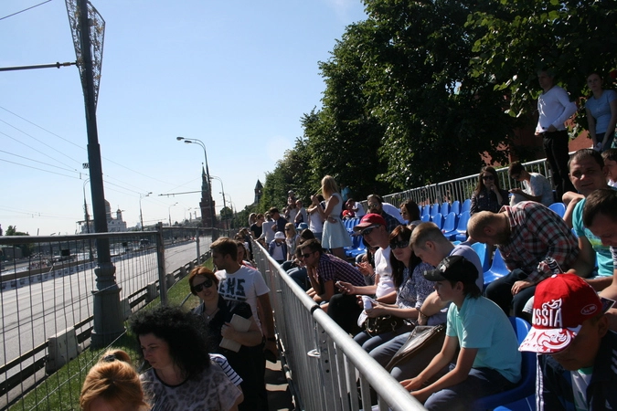 За 7000- на трибуну, или за 2500- но на месте похуже