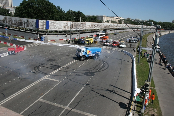 Не отстал по зрелищности и Камаз-Мастер из Набережных Челнов.
