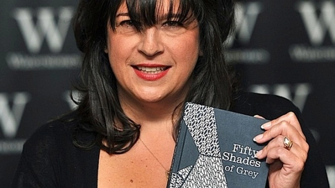 Автор романа «Пятьдесят оттенков серого» Э.Л. Джеймс.