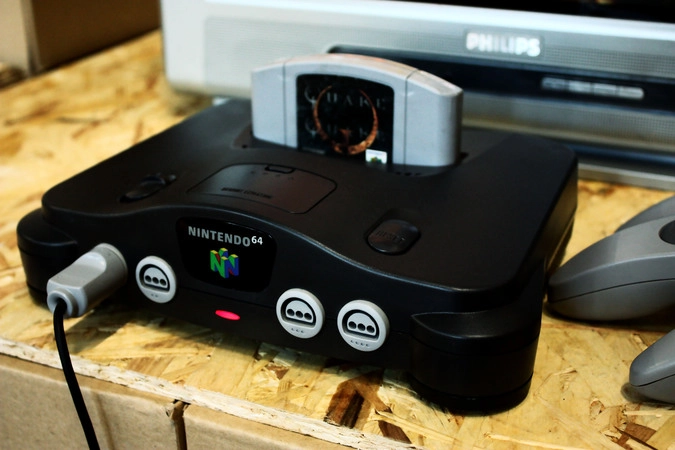 Nintendo 64 - 64-разрядная игровая приставка. 