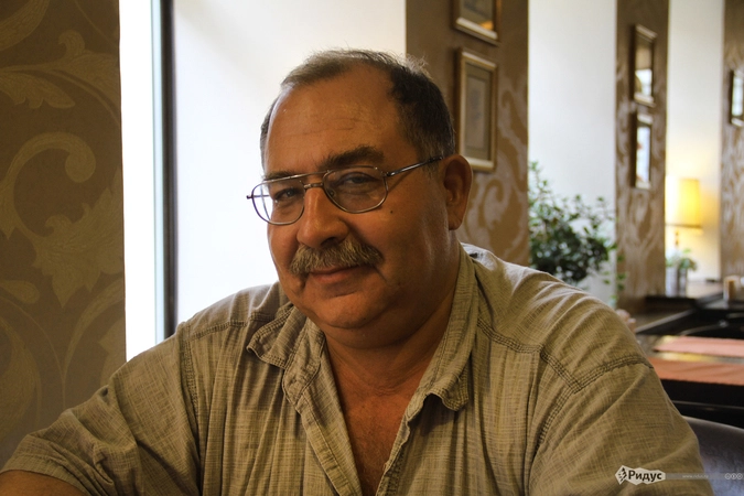 Политфилософ Сергей Черняховский.