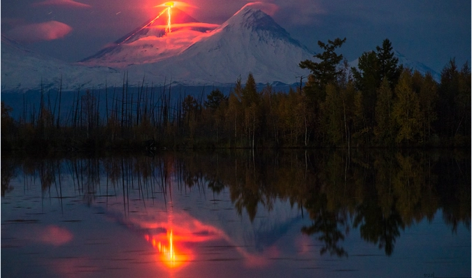 ФОТОКОНКУРС "Камчатские вулканы". 2 место-Полуэктов И.В. "Ночная феерия".
