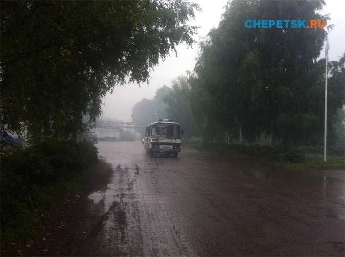 Спецтранспорт аварийной службы.